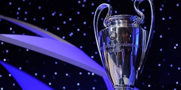 UEFA'dan beklenen aklama